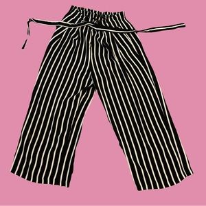 Zara Capri wide leg loose fitting tie pants